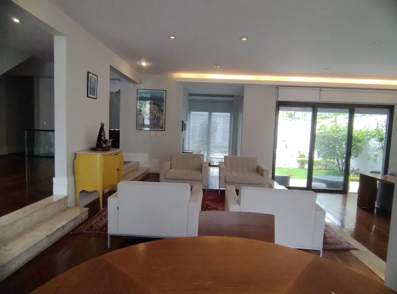 Furnished duplex house 834 m² with 4 en-suite suites