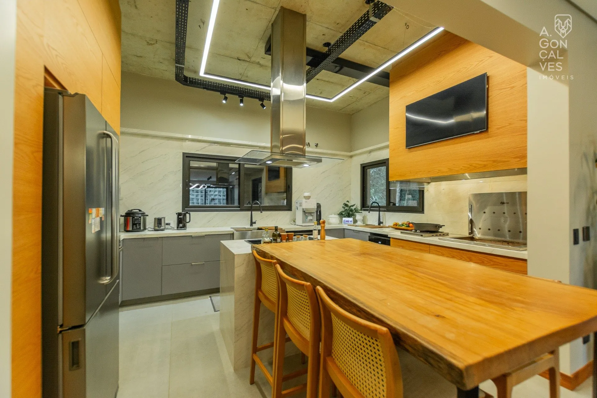 Furnished house with 4 bedrooms and 5 bathrooms — photo 11