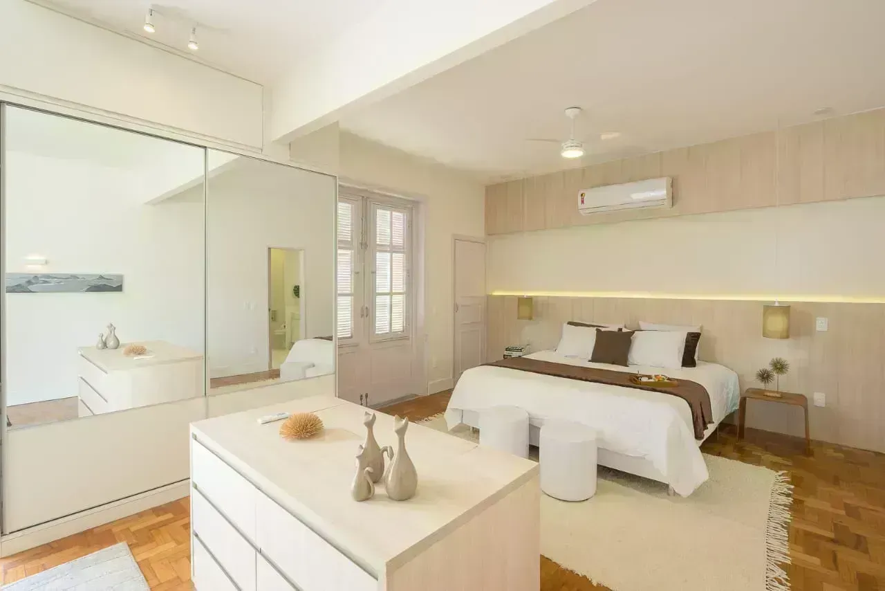Unfurnished apartment with 4 bedrooms and 260 m² — photo 5