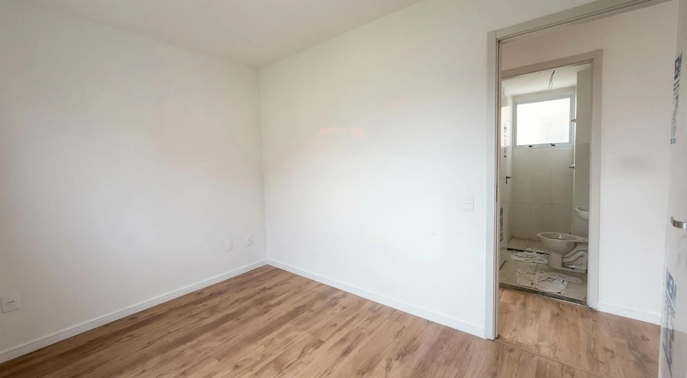 Apartment, 58 m², with wood or laminate floors — photo 8