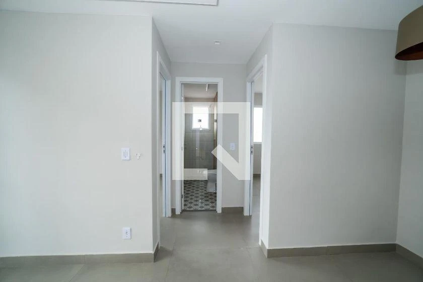 2-bedroom apartment in a building with a gym — photo 40