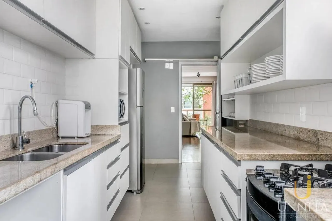 Furnished apartment with 3 bedrooms and 3 bathrooms — photo 6