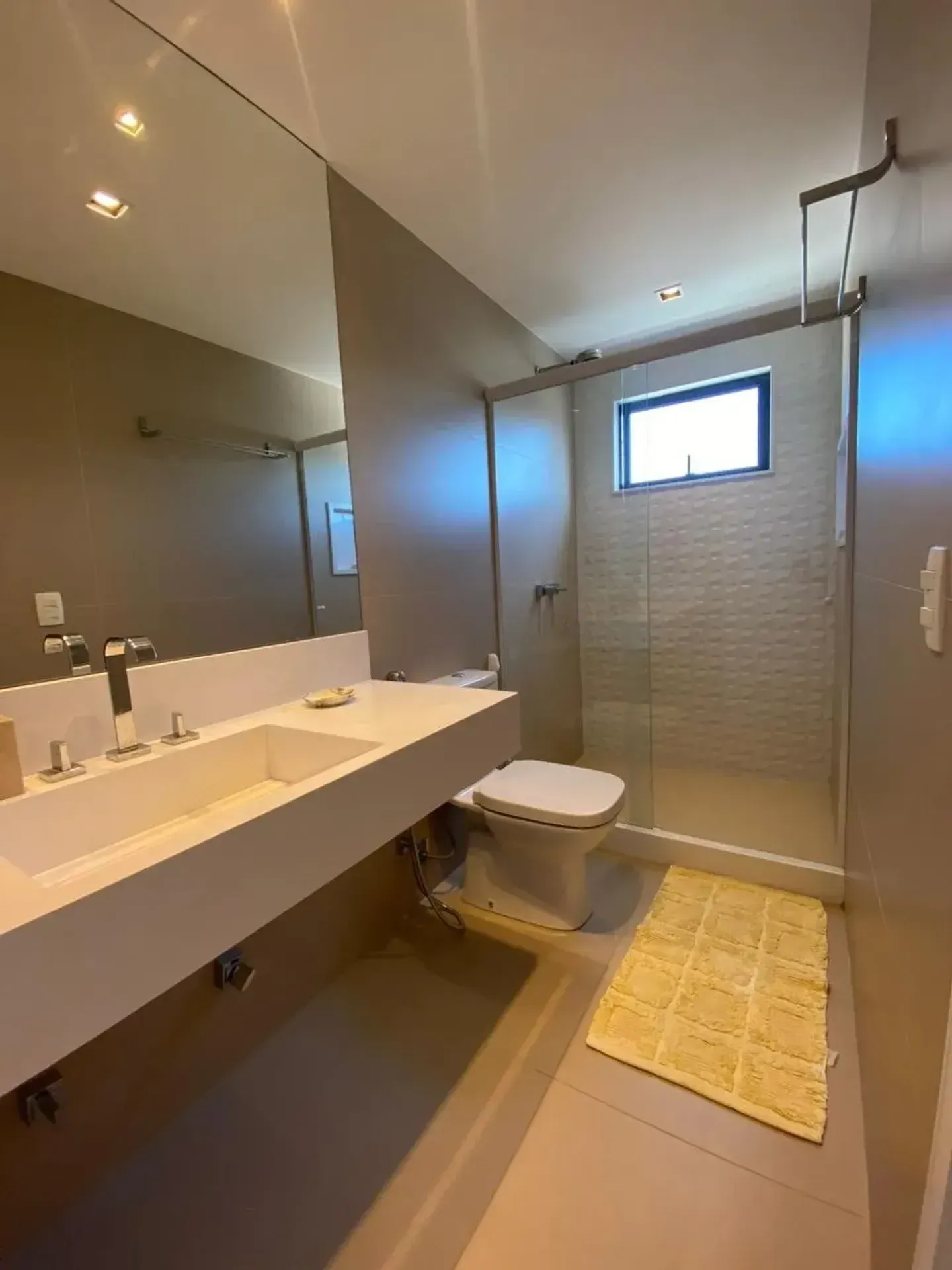 Furnished house with 4 bedrooms and 7 bathrooms — photo 26