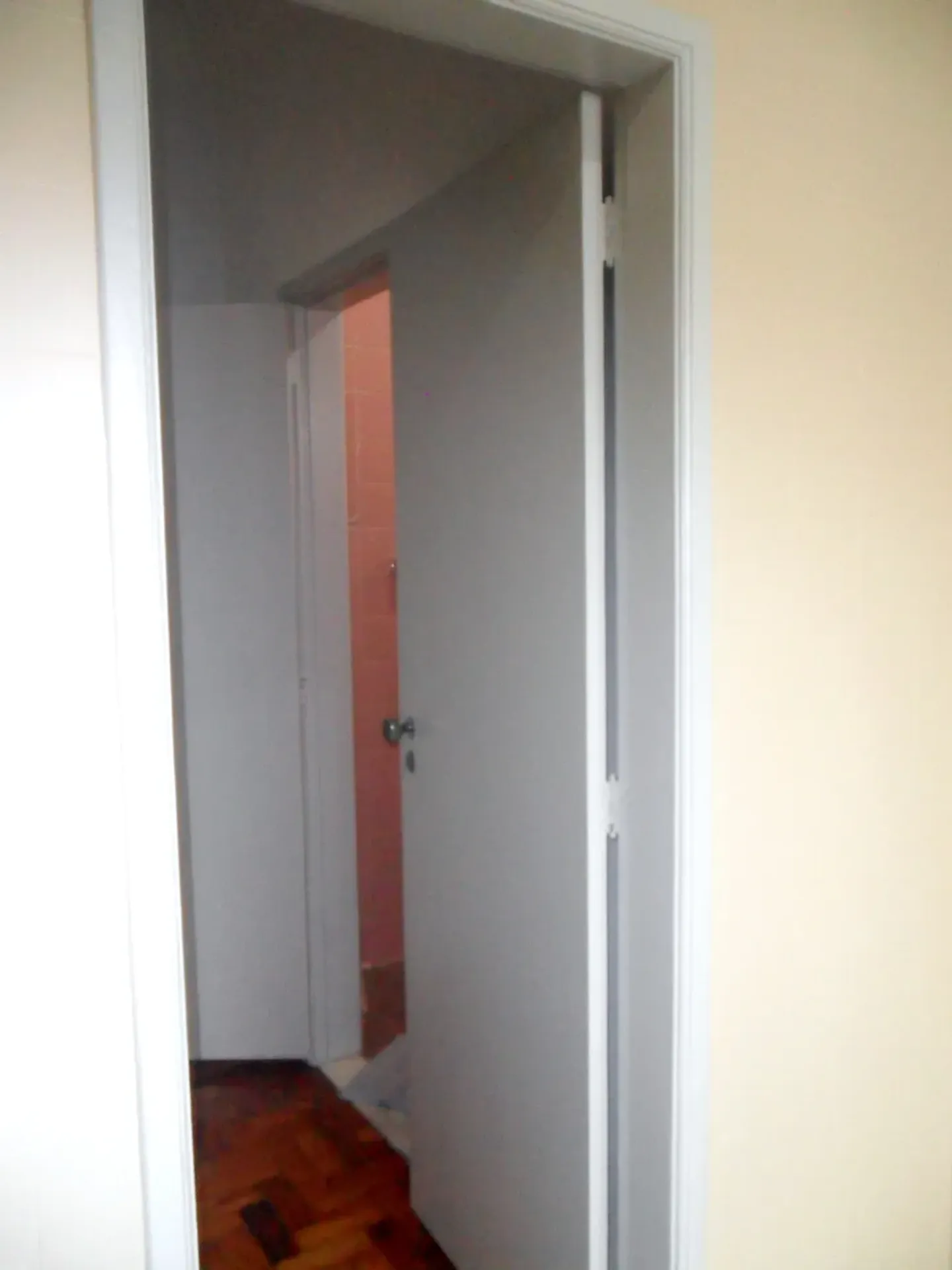 Apartment, 50 m², with wood or laminate floors — photo 2