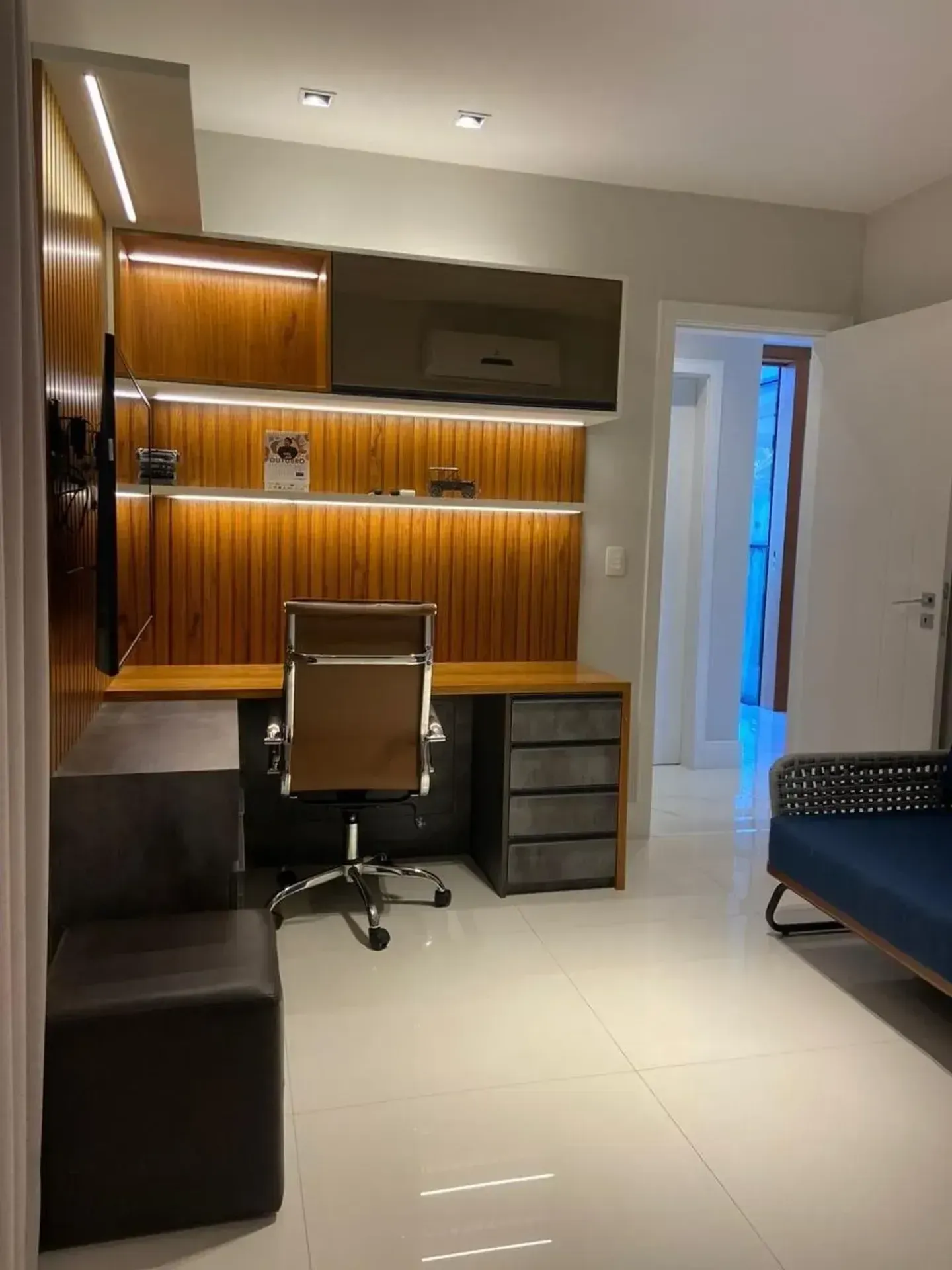 Furnished house with 4 bedrooms and 7 bathrooms — photo 22