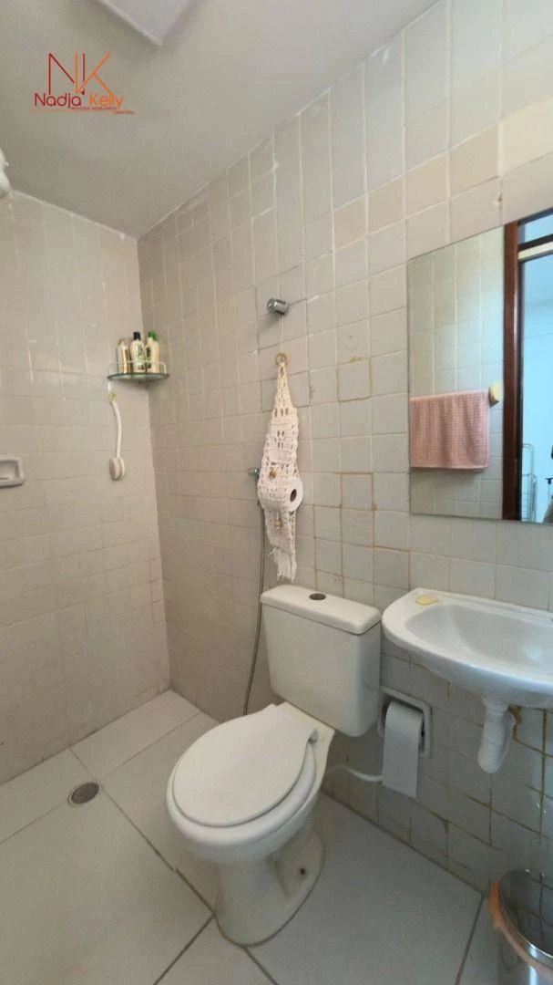 3-bedroom apartment with a washing machine in João Pessoa — photo 16
