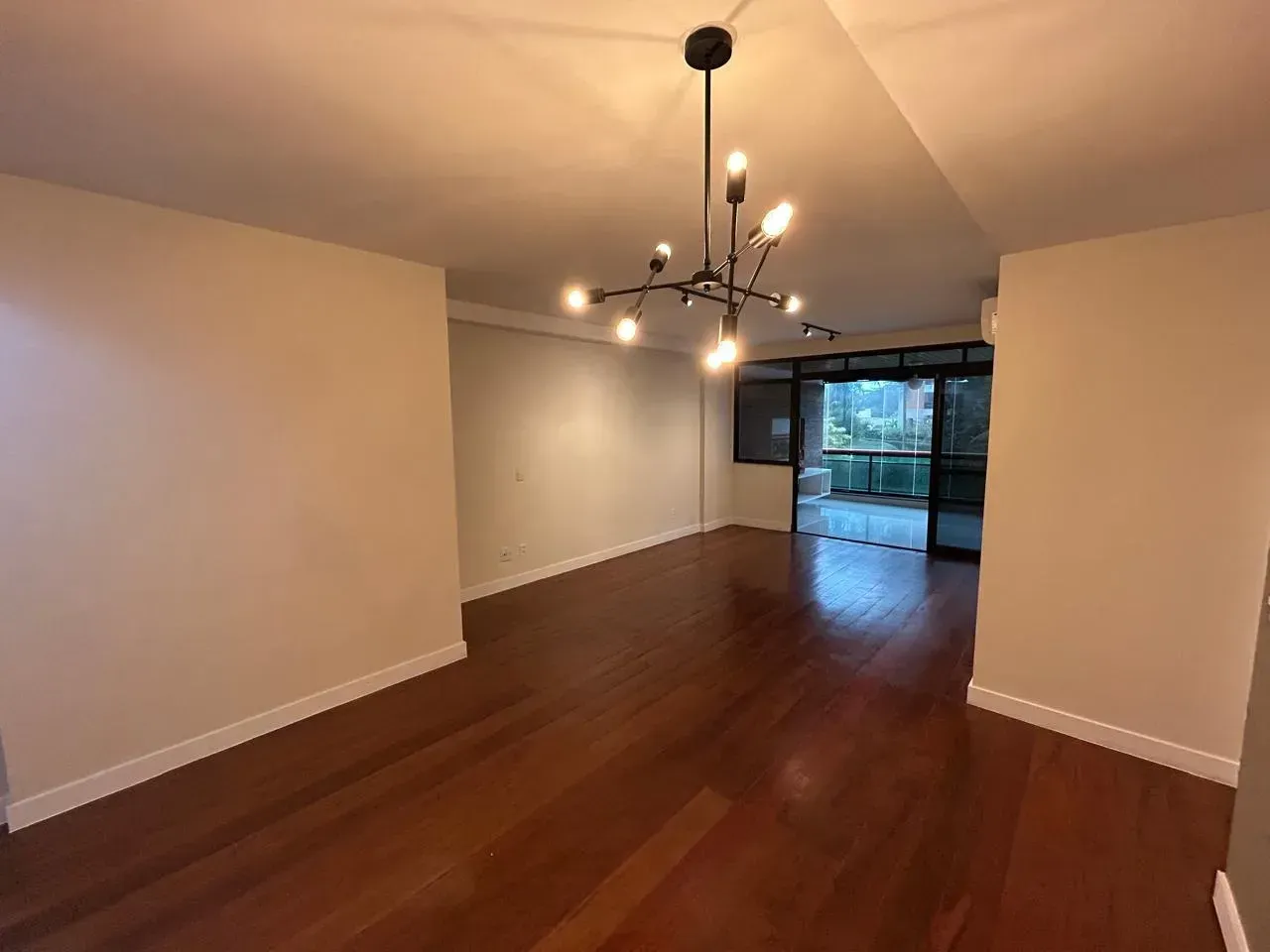 Apartment for rent with 4 bedrooms and 4 bathrooms