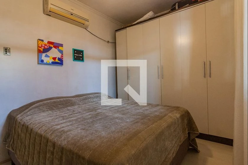 Casa en alquiler con 3 dormitorios, suite y parrilla