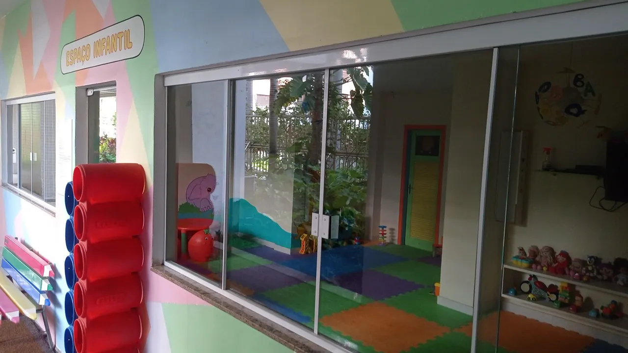 Glass-enclosed balcony in a 2-bedroom apartment, 78 m² — photo 13
