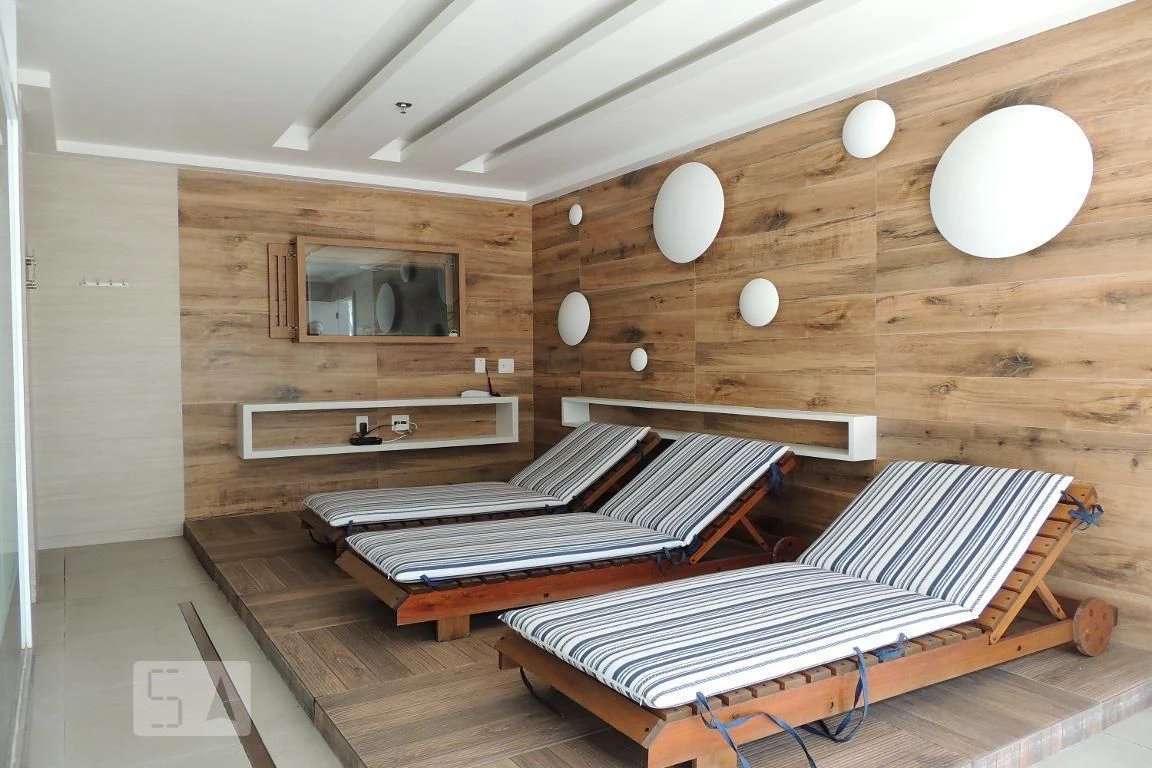 Glass-enclosed balcony in a 3-bedroom apartment, 85 m² — photo 70