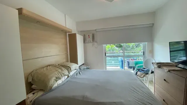 One-bedroom apartment in a building with a sauna — photo 6