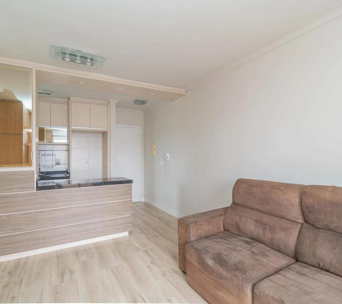 3-bedroom apartment with a home office in Curitiba — photo 6
