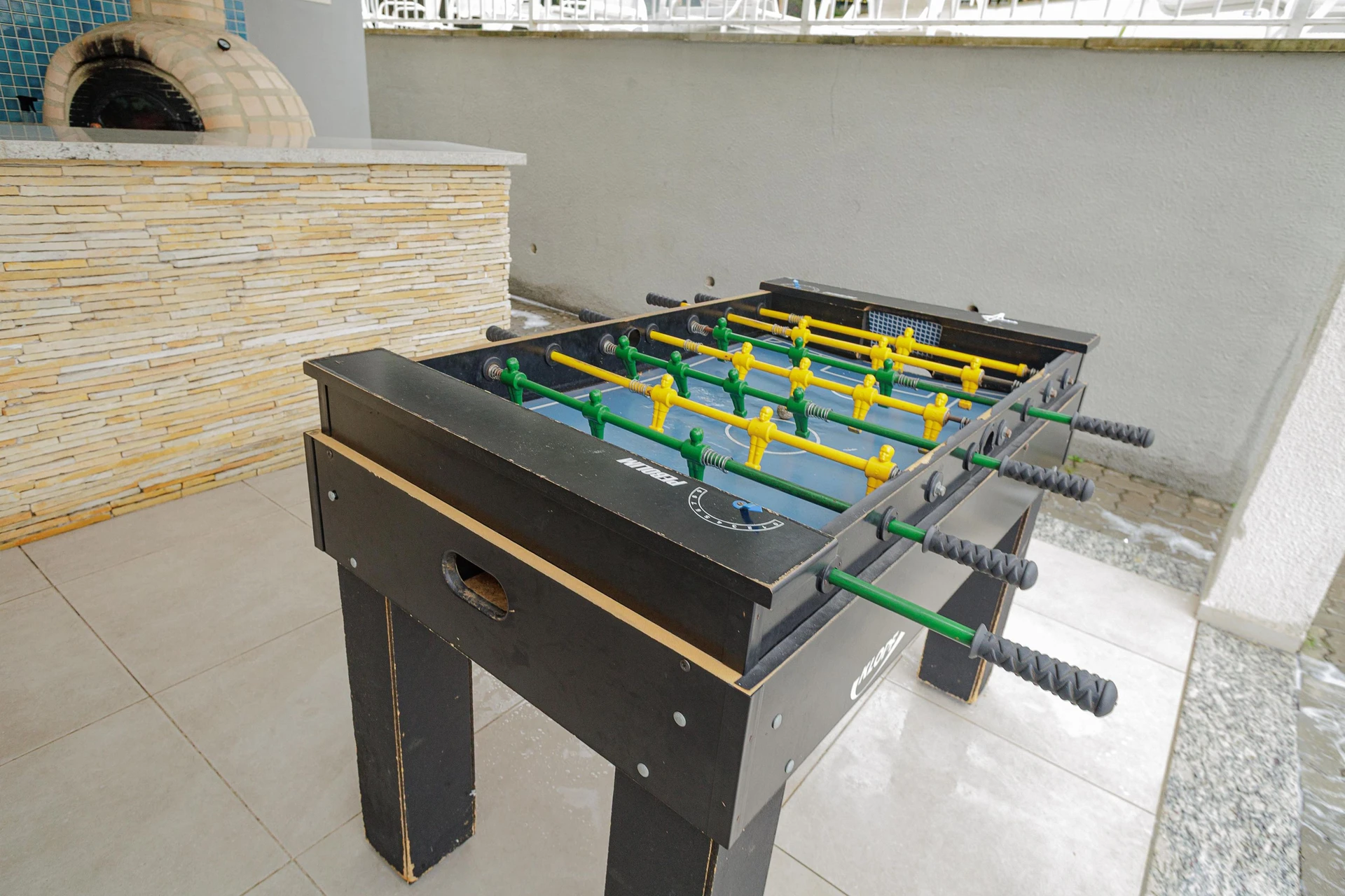 2-bedroom apartment in a building with a gym — photo 33