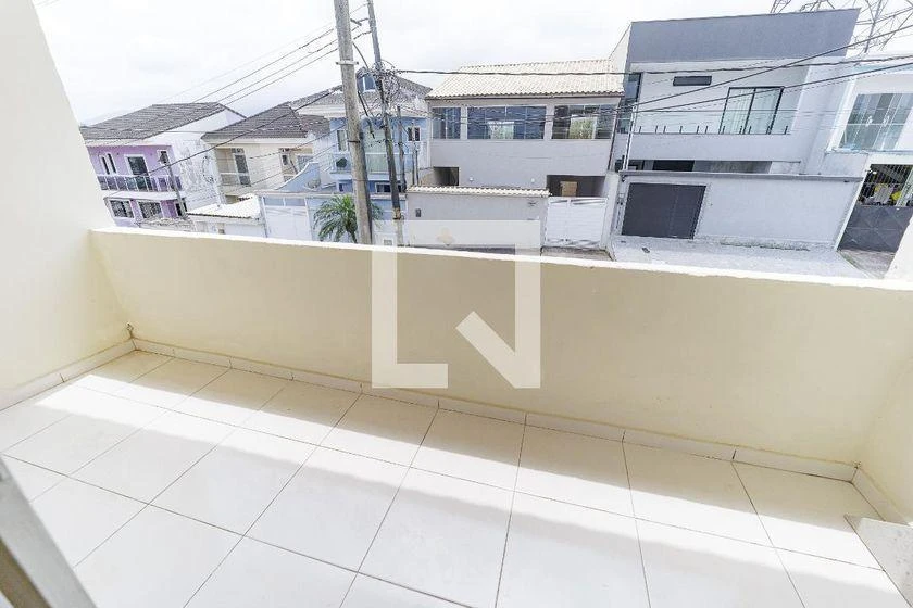 3-bedroom house with a walk-in closet in Rio de Janeiro — photo 13