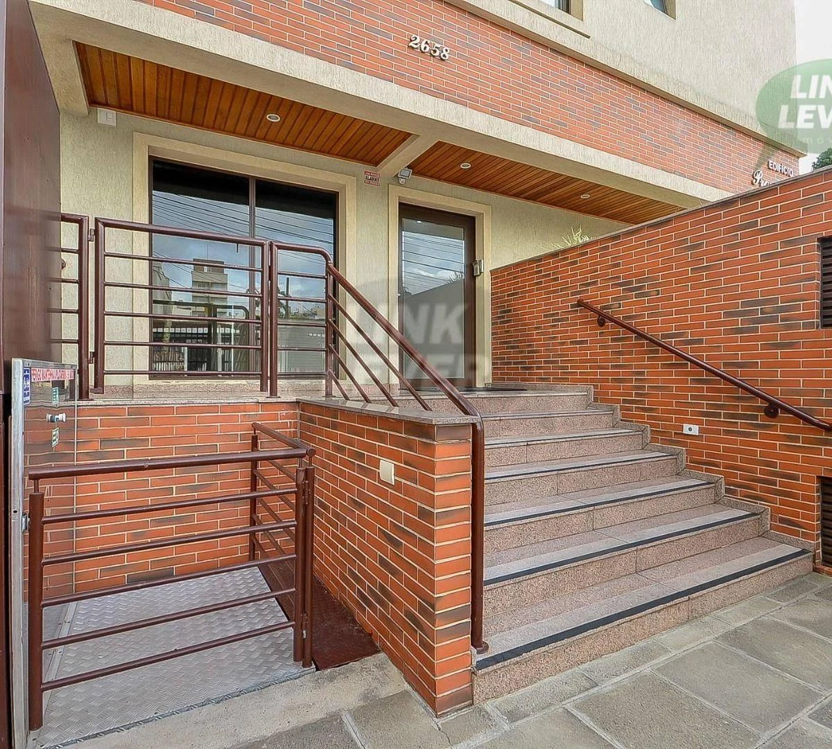 Квартира: 3 спальні, 1 з власною ванною кімнатою, 66 м² — photo 20