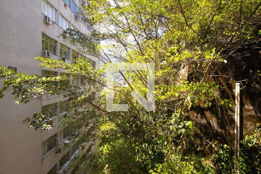 Penthouse for rent with 4 bedrooms and 210 m² — photo 17