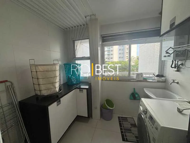 Furnished 3-bedroom apartment with balcony — photo 6