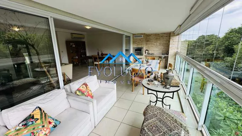 Apartamento com 4 suítes e cozinha integrada, 227 m² — photo 8