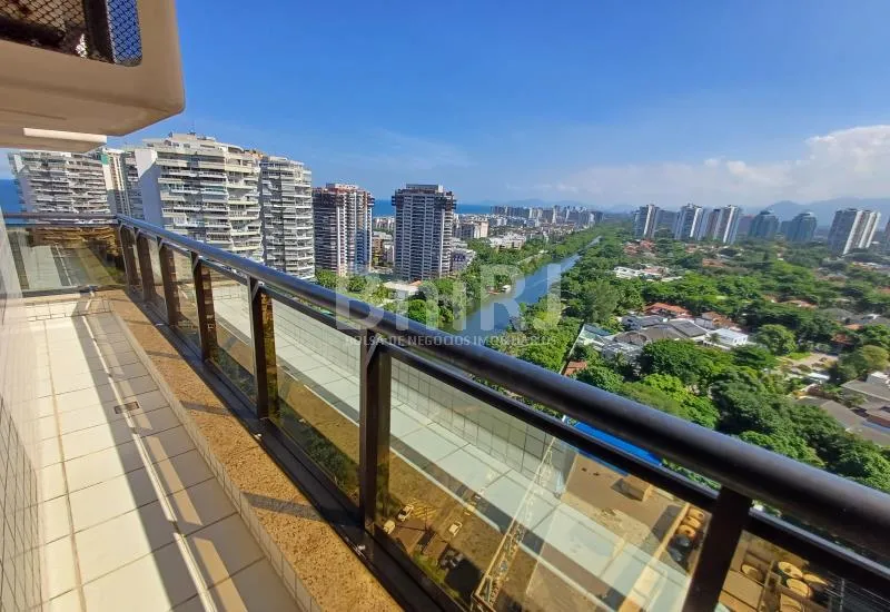 Furnished 179 m² apartment with 3 bedrooms — photo 36