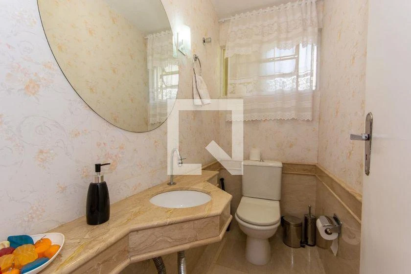 3-bedroom house with a home office in Curitiba — photo 17