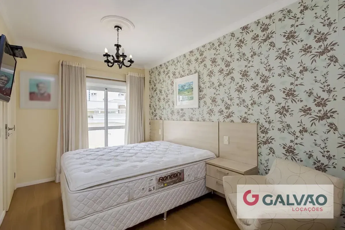 Квартира 185 м² з панорамними вікнами та заскленим балконом — photo 4