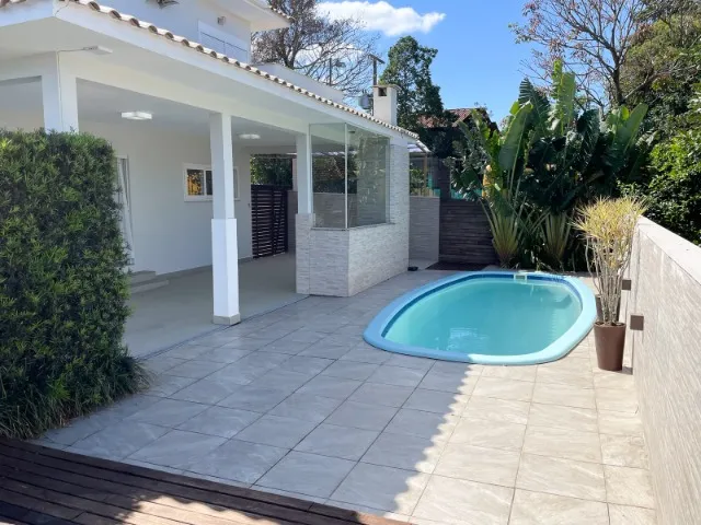 Casa de 4 quartos com varanda gourmet, Rio Tavares