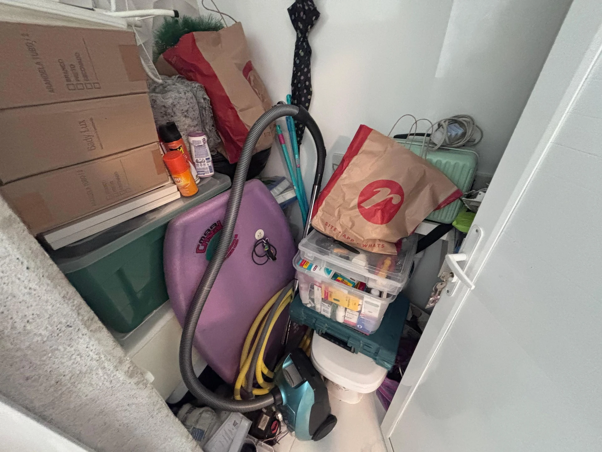Apartamento mobiliado com 4 quartos e 4 banheiros — photo 40