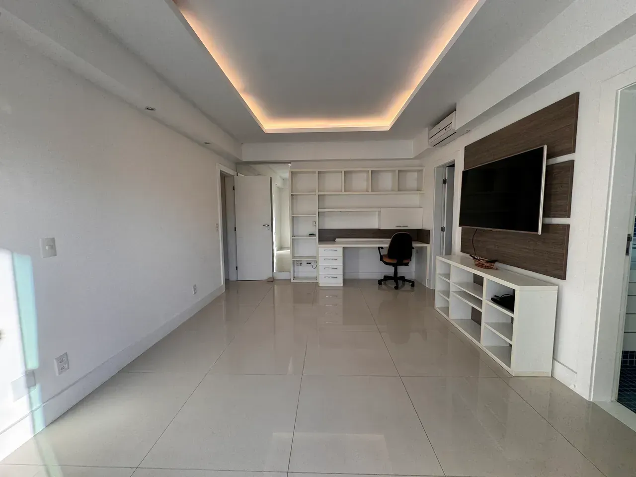 Furnished 800 m² house on the 4th floor with 8 parking spots — photo 15