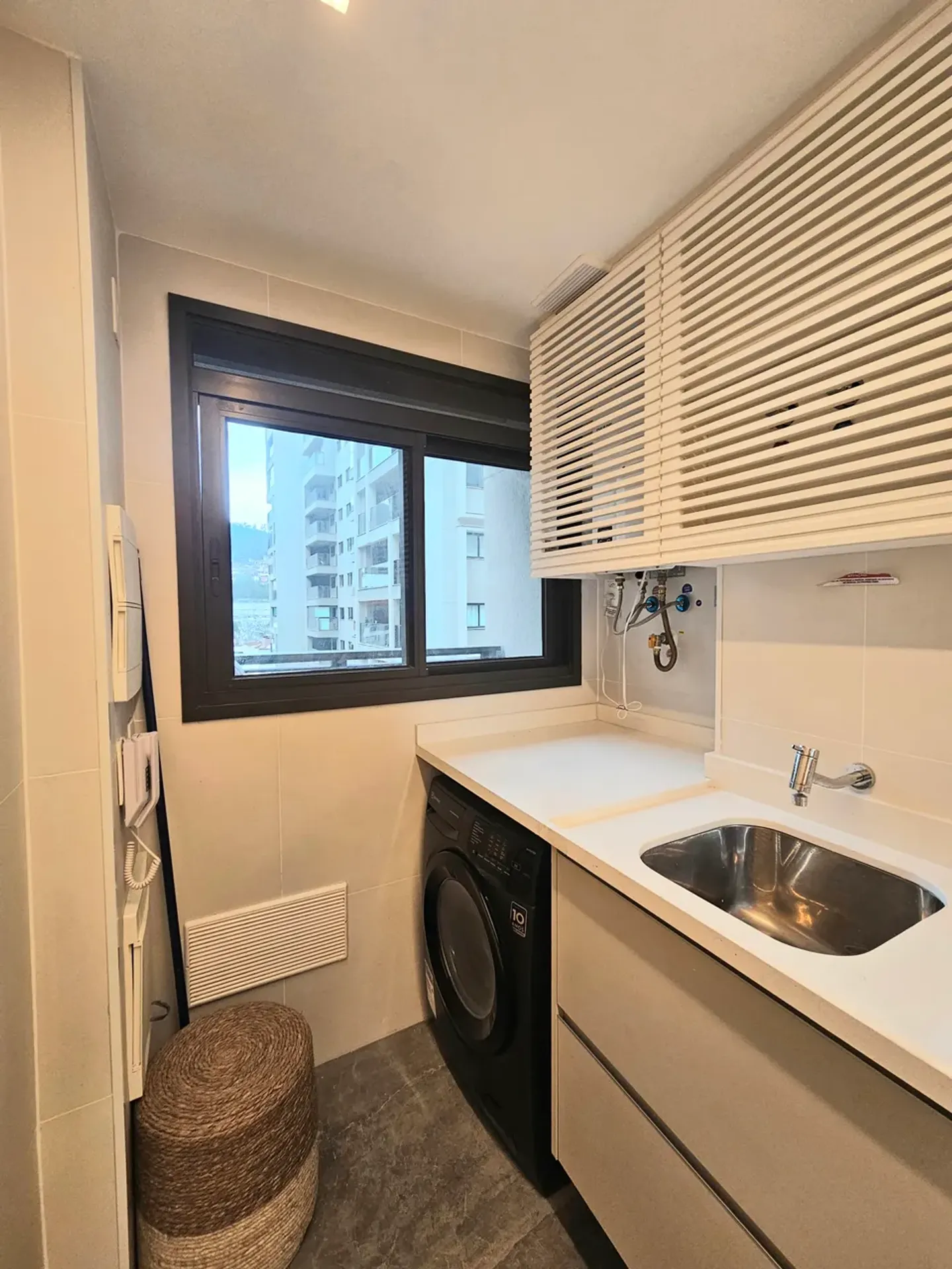Apartment on the 5th floor with a private BBQ — photo 48