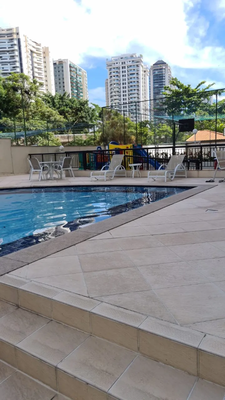 Apartment with 3 bedrooms, 3 bathrooms and a balcony — photo 18