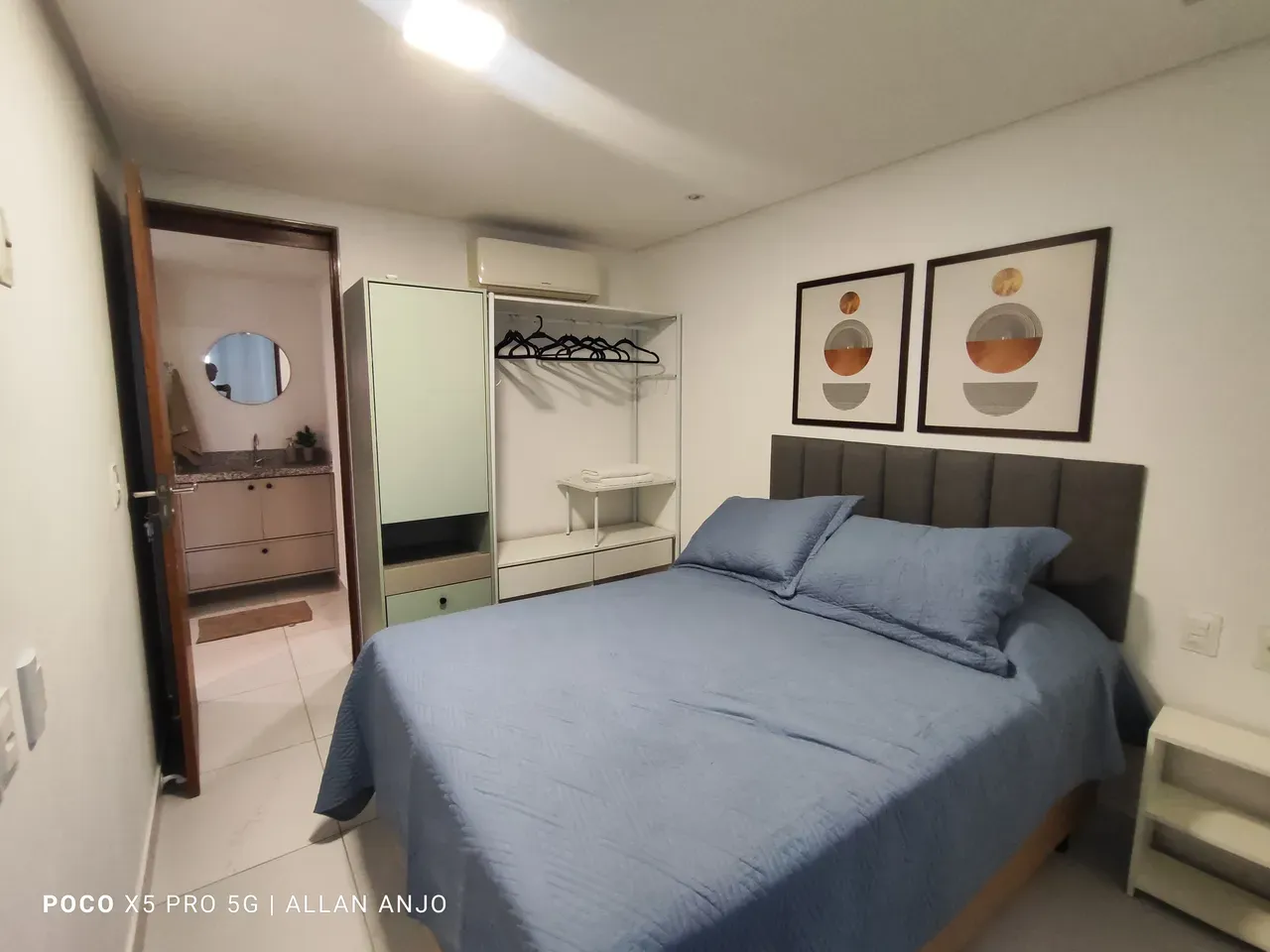 Furnished 1-bedroom apartment with open-plan kitchen — photo 3