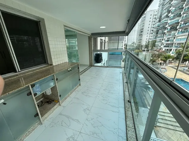 Glass-enclosed balcony in a 3-bedroom apartment, 94 m² — photo 9