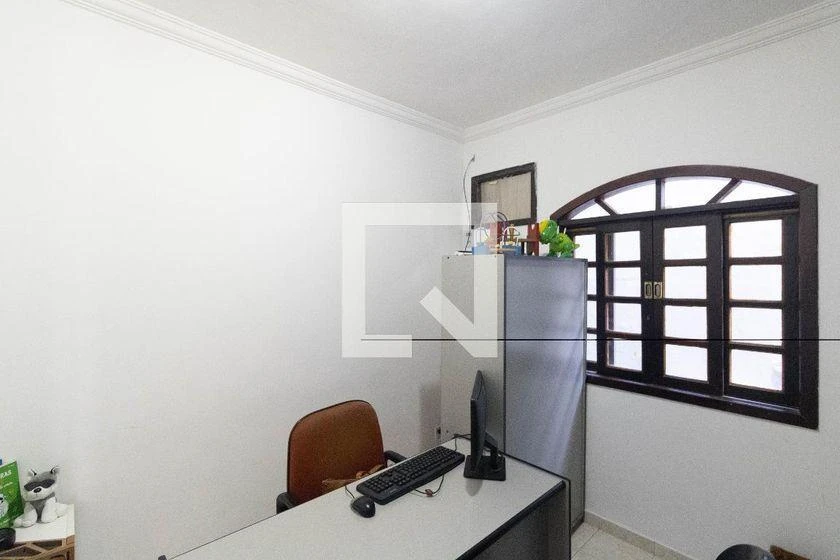 Casa com 3 quartos e 2 banheiros, 160 m² — photo 30