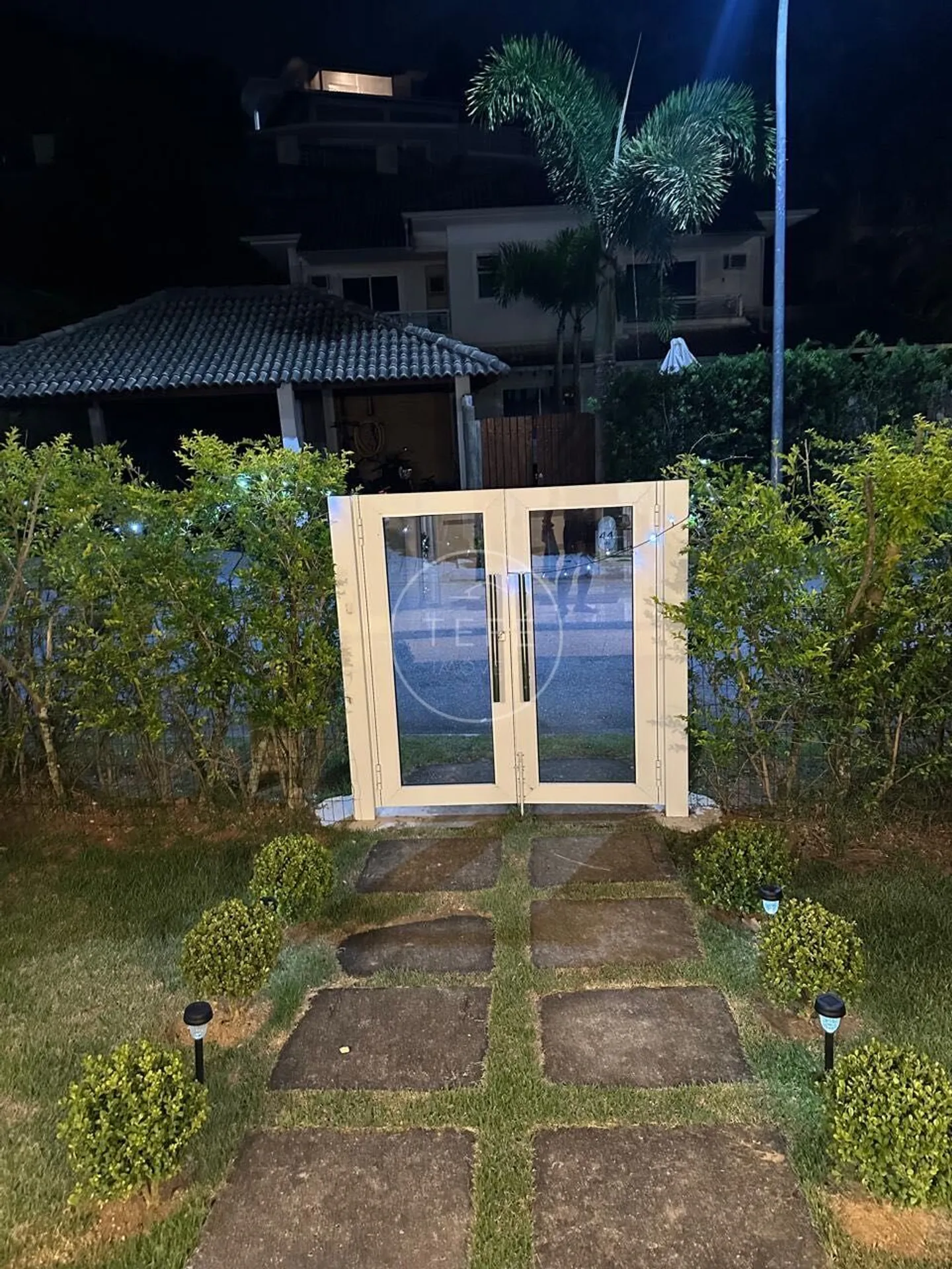 House for rent with 5 suites and 290 m² — photo 21