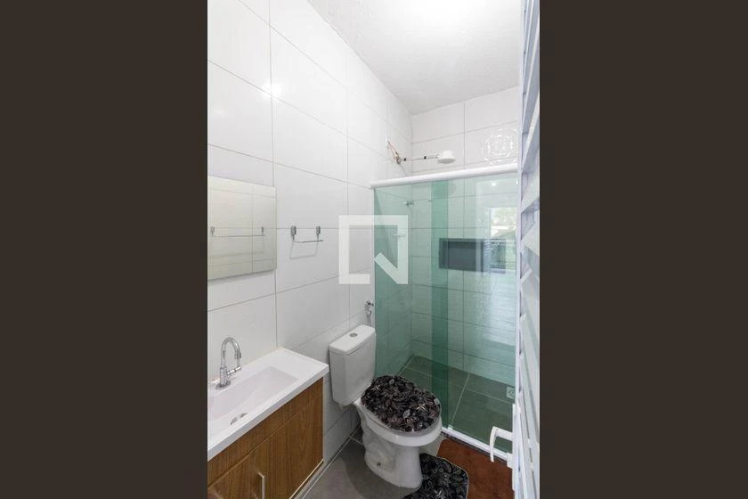Apartamento de 2 quartos com 33 m² e fogão a gás