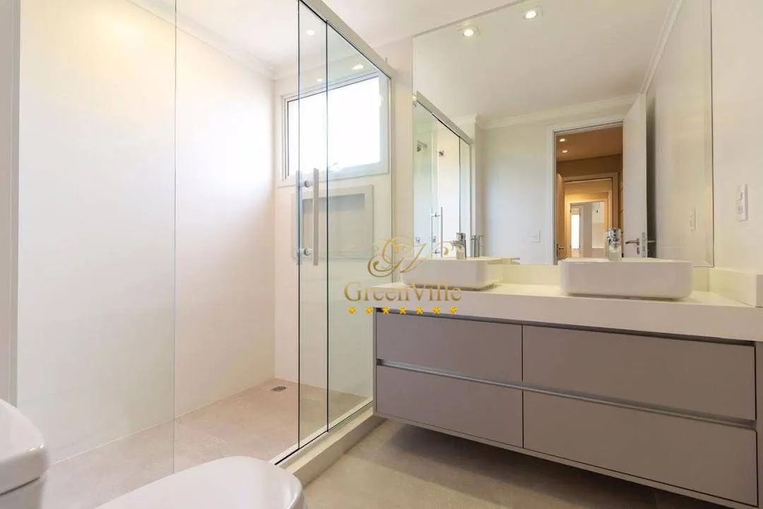 4-bedroom rental apartment with 297 m² and 3 parking spots — photo 35