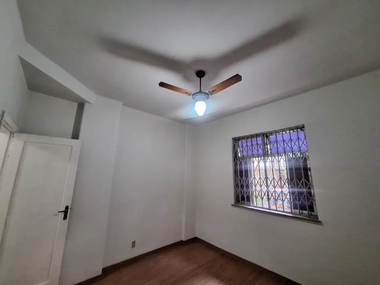 Apartment on the 1st floor with wood or laminate floors — photo 28
