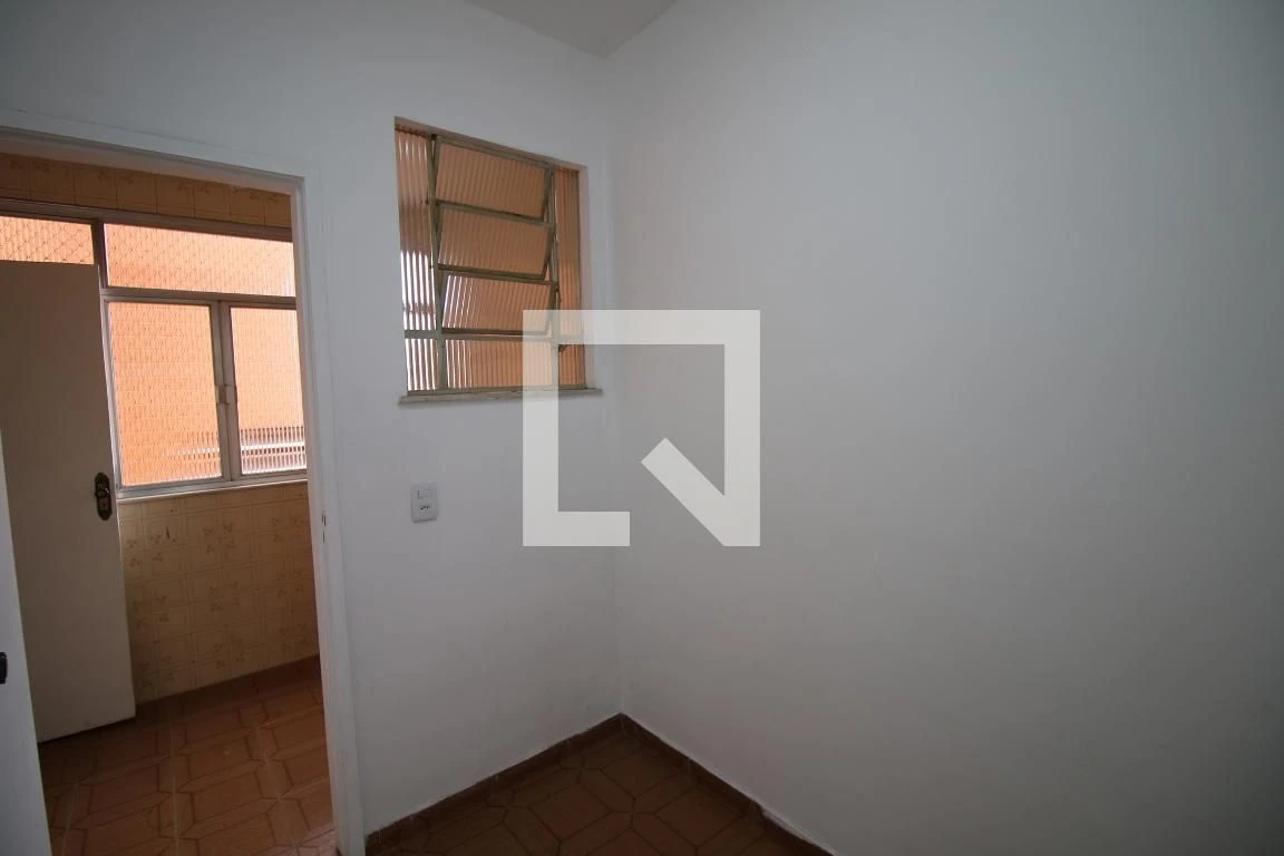 Rental apartment with 3 bedrooms and a balcony — photo 41