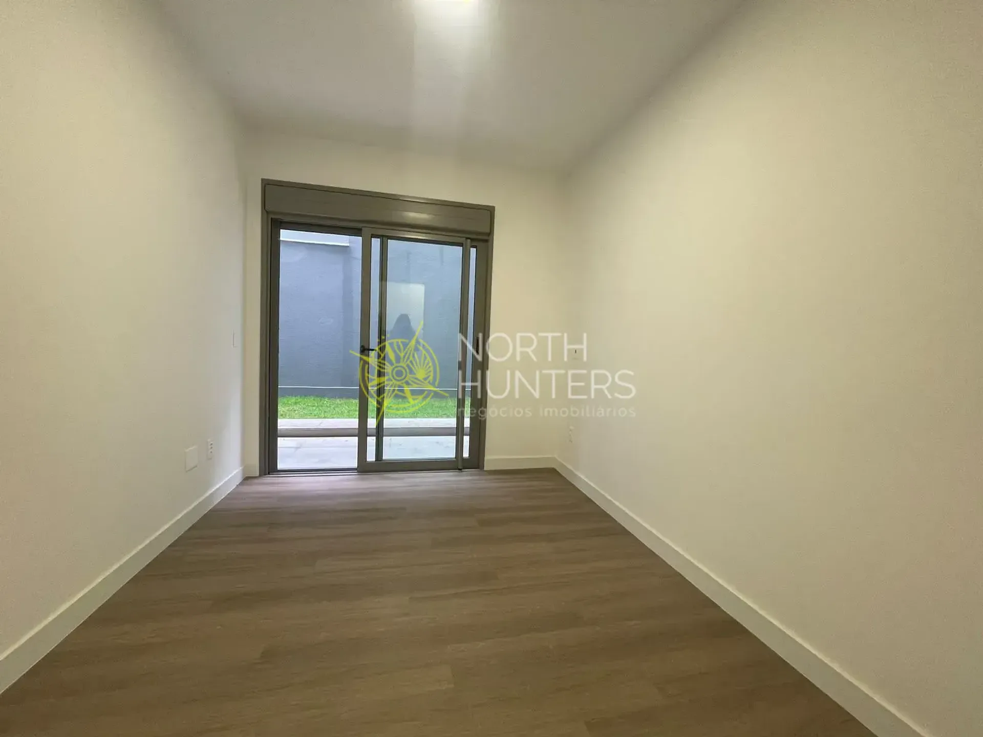 2-bedroom apartment in a building with a sauna — photo 11