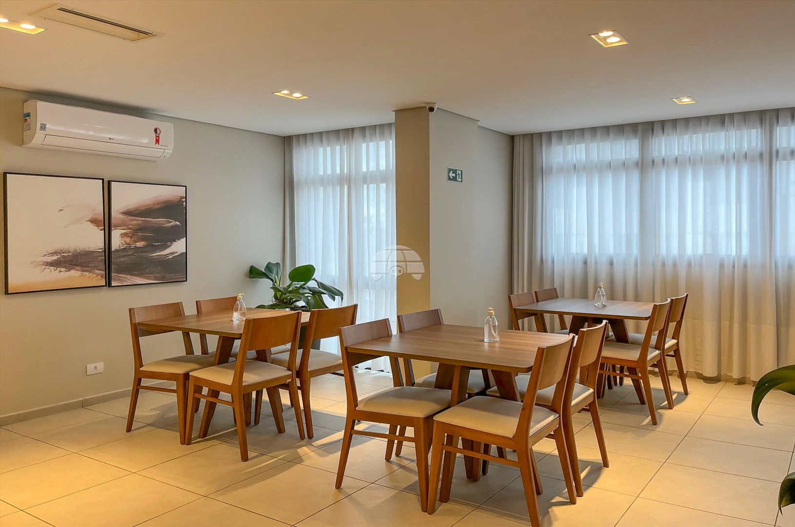 One-bedroom apartment with a home office in Curitiba — photo 16