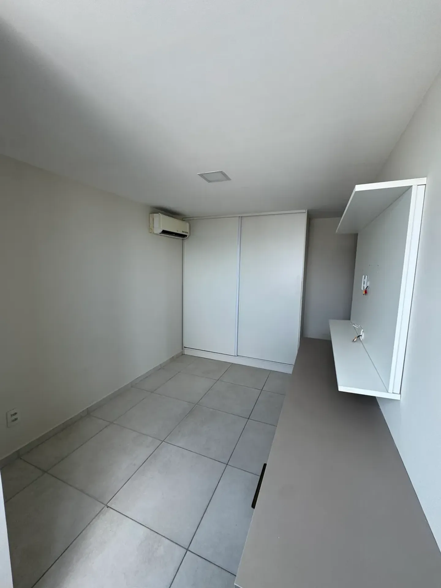 Apartment, 92 m², with a glass-enclosed balcony — photo 6