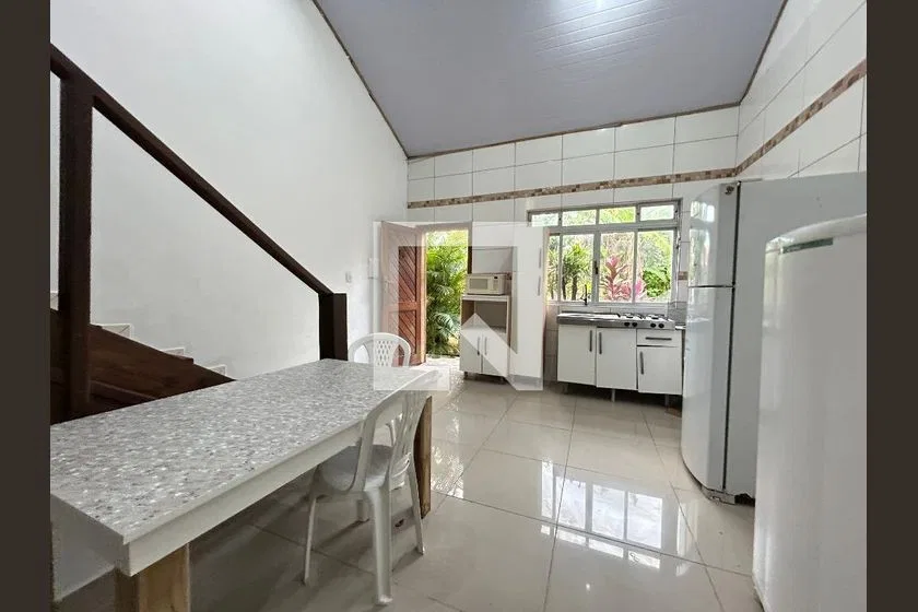 Furnished house with 2 en-suite bedrooms and private yard — photo 25