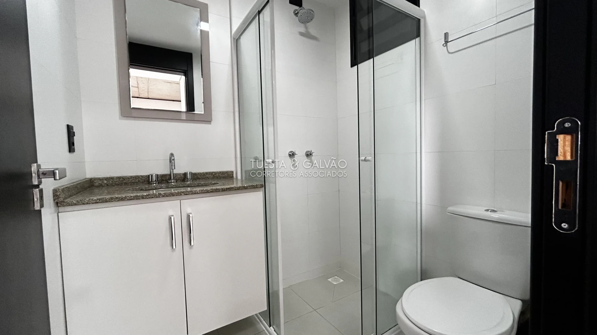 1-bedroom apartment with open-plan kitchen, 47 m² — photo 13