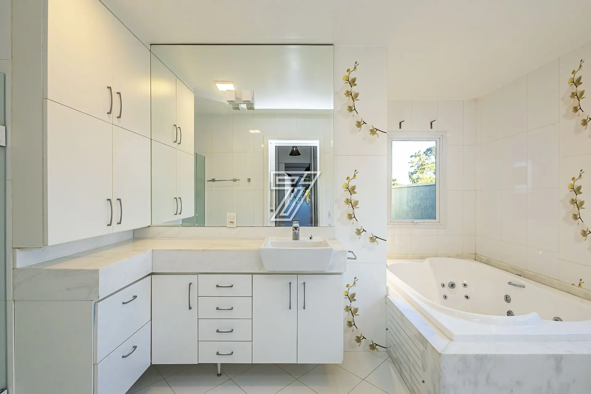 Casa para locação com 4 quartos e 3 suítes — photo 58