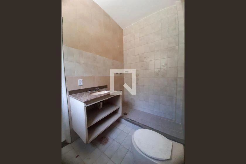 House with 6 bedrooms and 9 bathrooms, 911 m² and 3 parking — photo 39