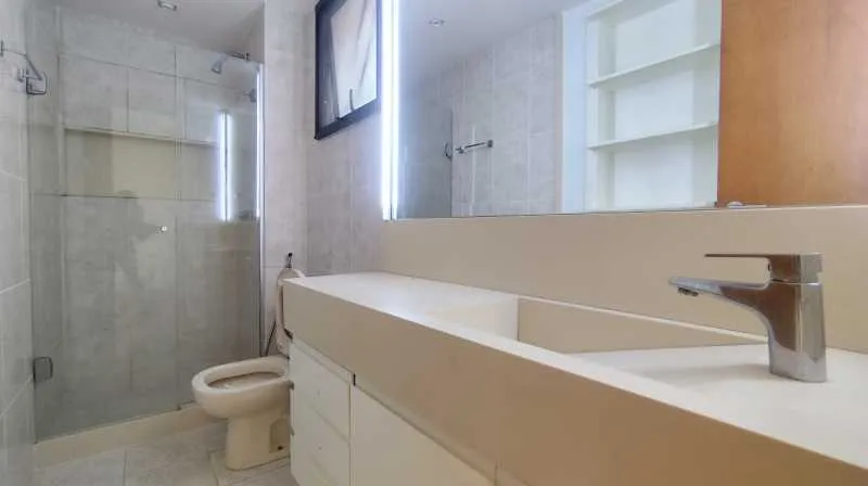 165 m² apartment with 3 bedrooms and 5 bathrooms — photo 6