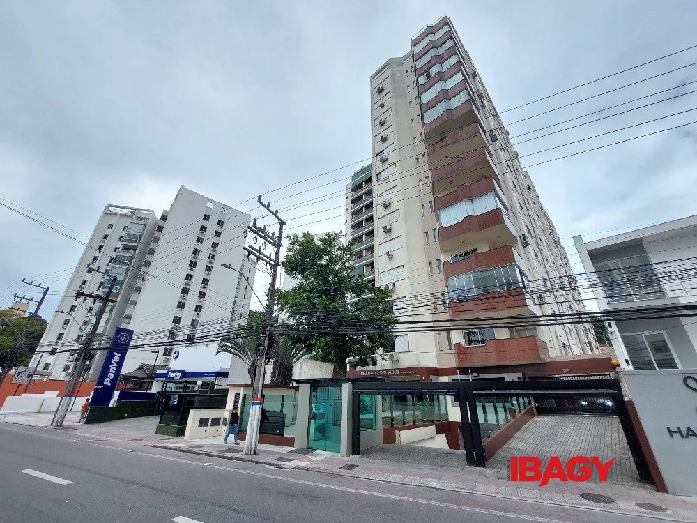Квартира с 3 спальнями, в доме есть тренажёрный зал — photo 12