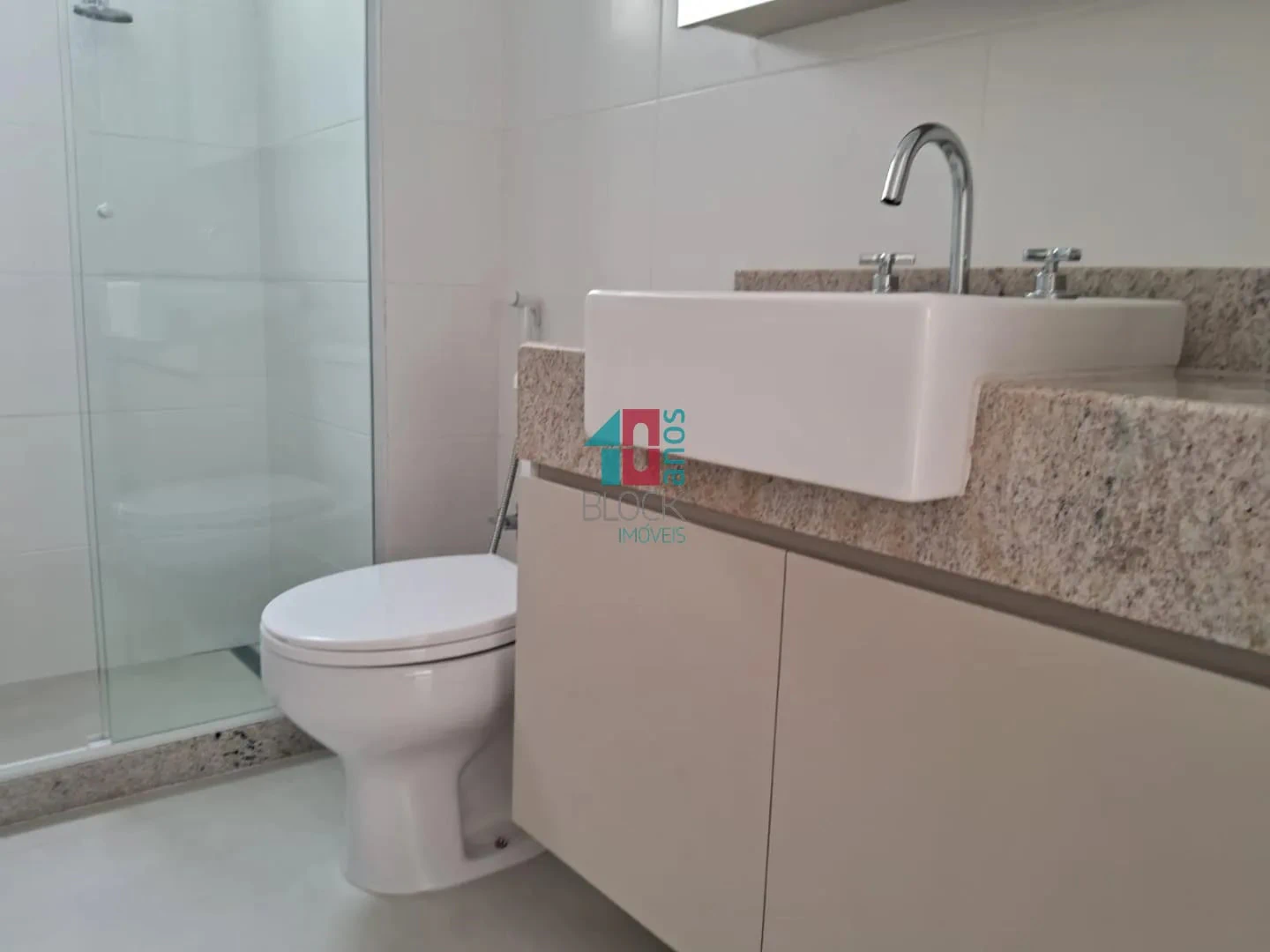 Квартира: 3 спальні, 1 з власною ванною кімнатою, 84 м² — photo 4