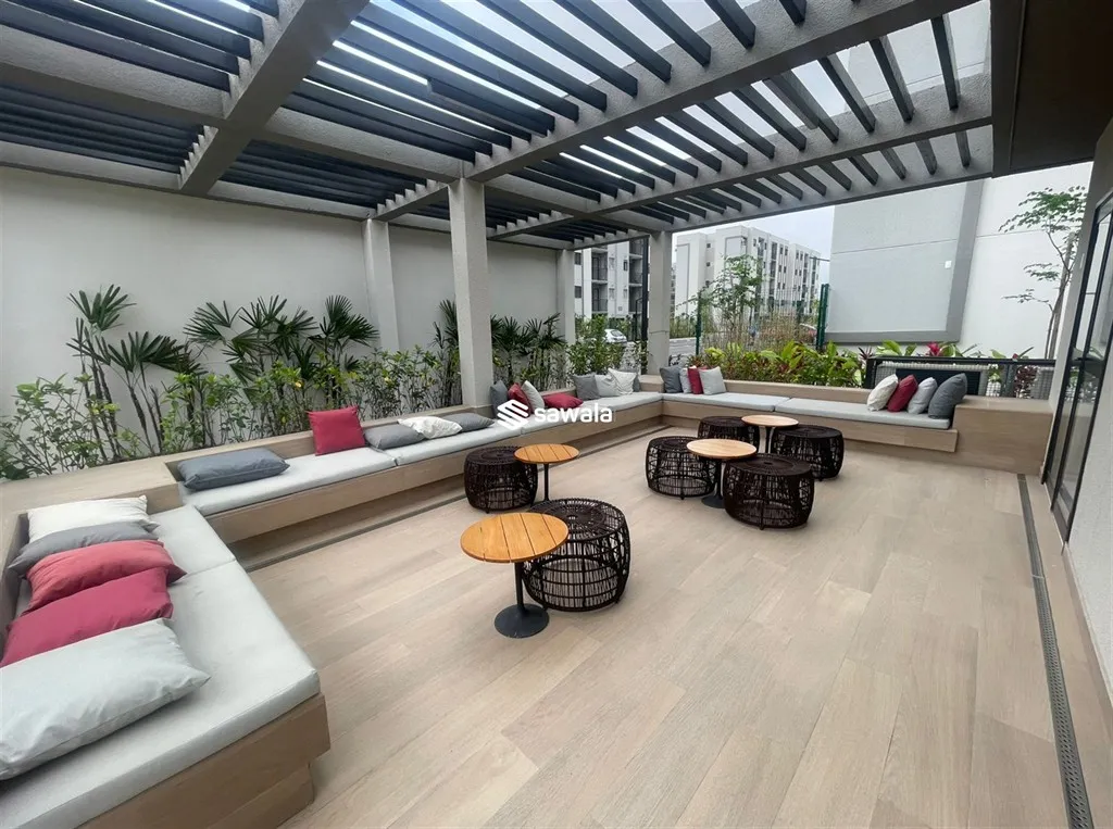 2-bedroom apartment with wood or laminate floors — photo 21