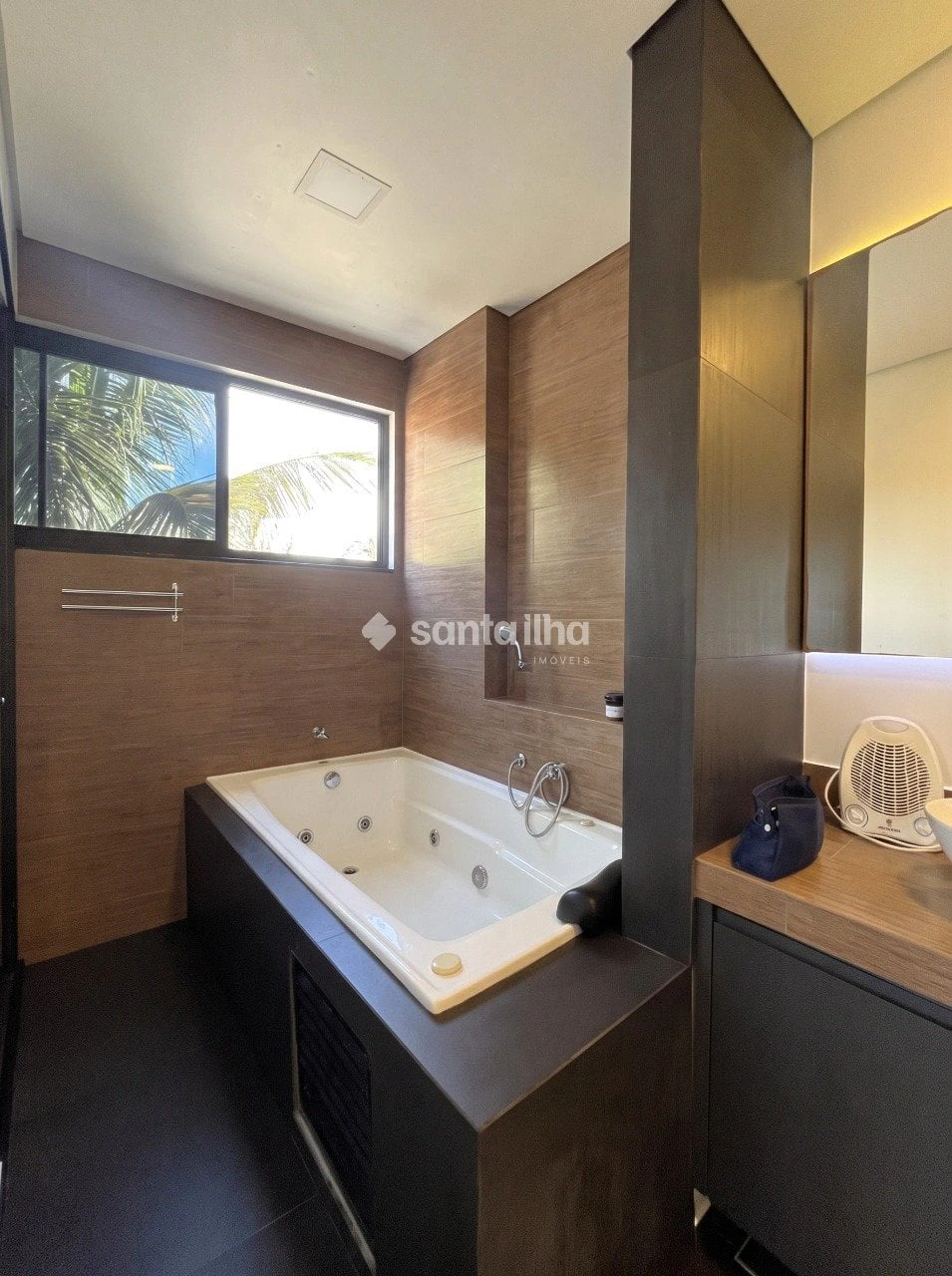 Casa de 4 quartos com banheira, Armação — photo 12